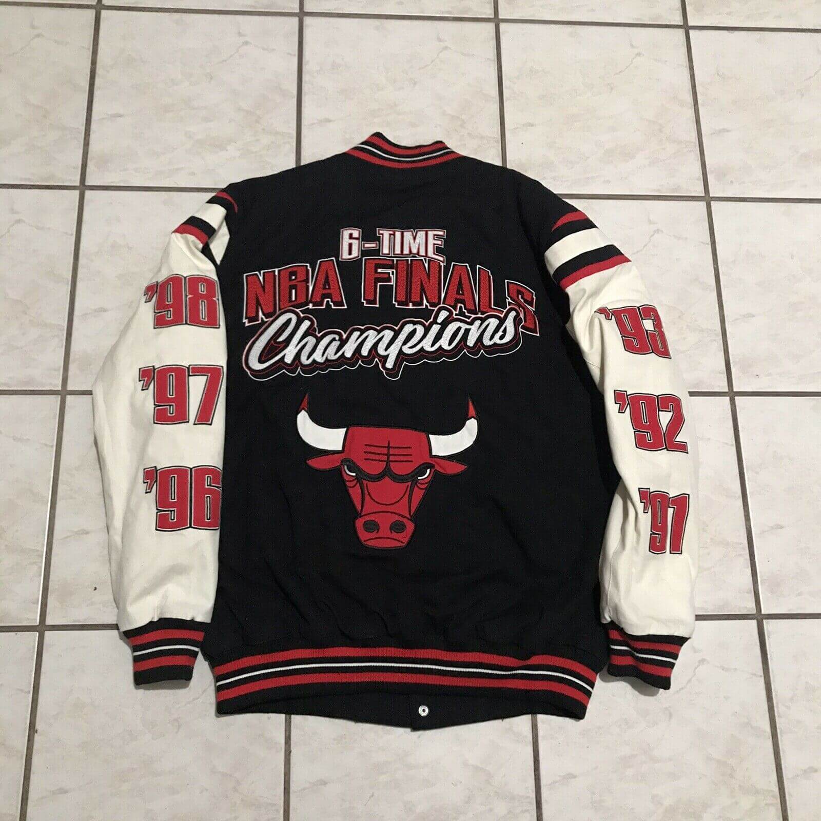 Maker of Jacket NBA Teams Jackets Chicago Bulls 6X Finals Champions Varsity