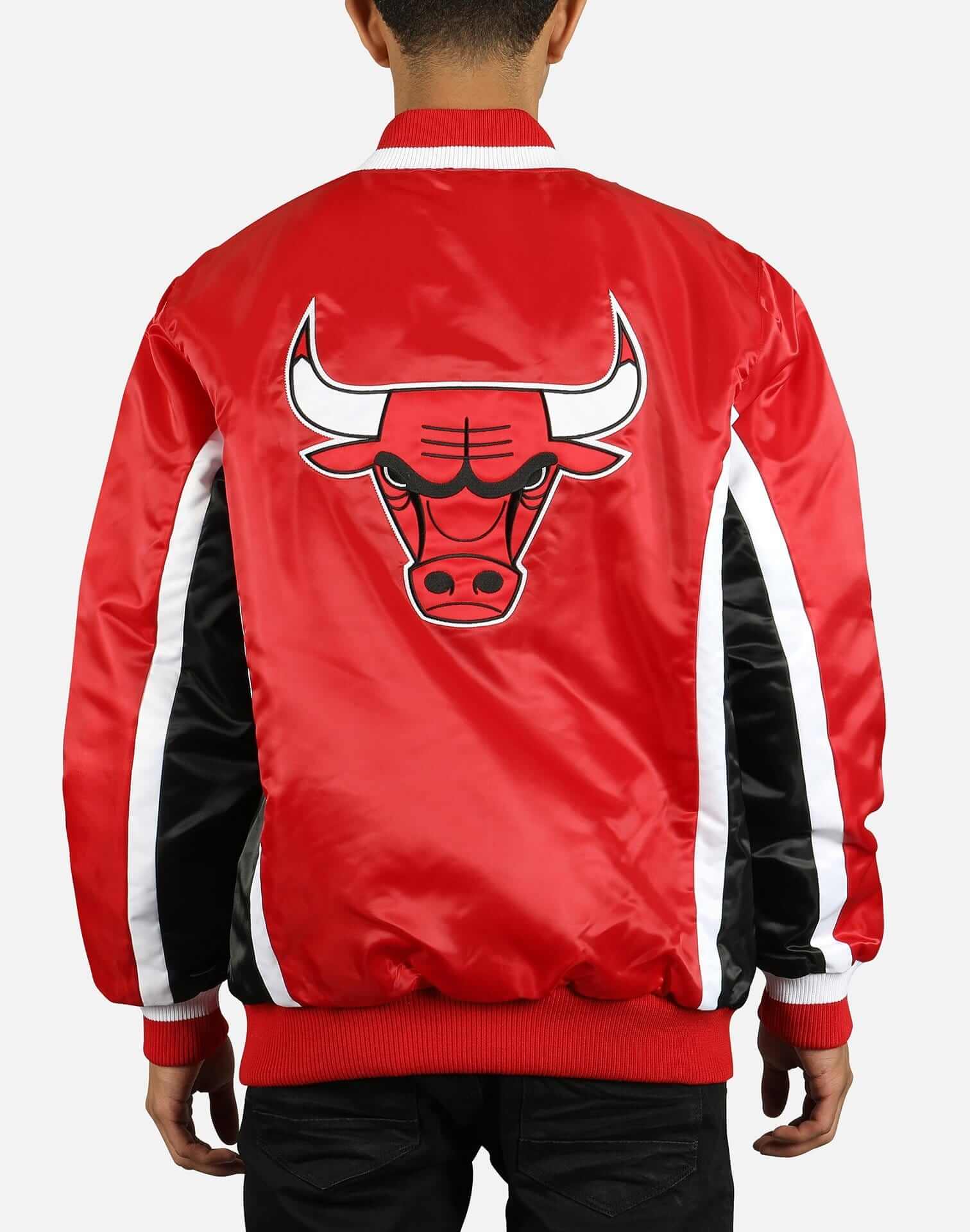Bomber Jackets New Era NBA Satin Bomber Chicago Bulls Black/ Front Door Red