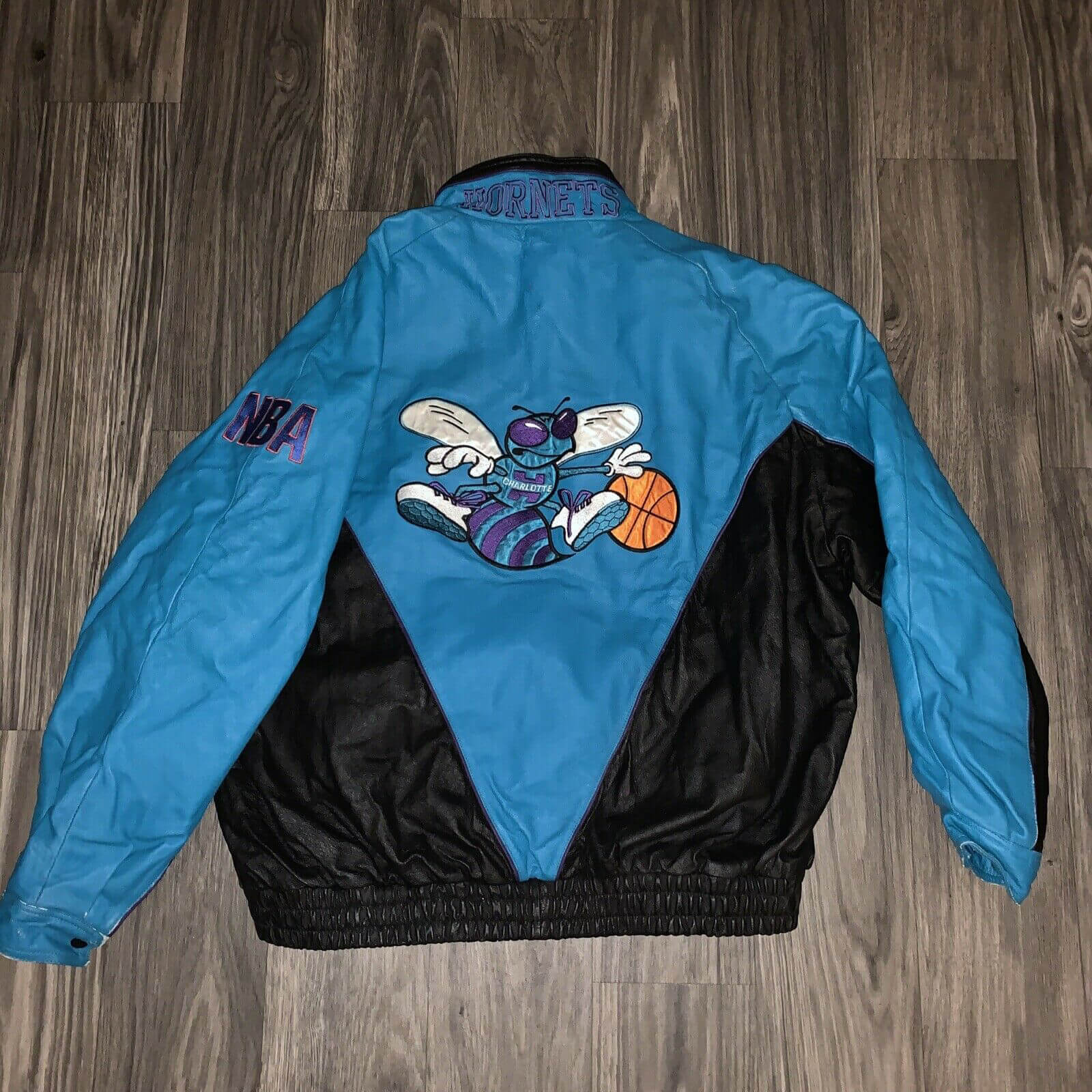 Retro charlotte best sale hornets jacket