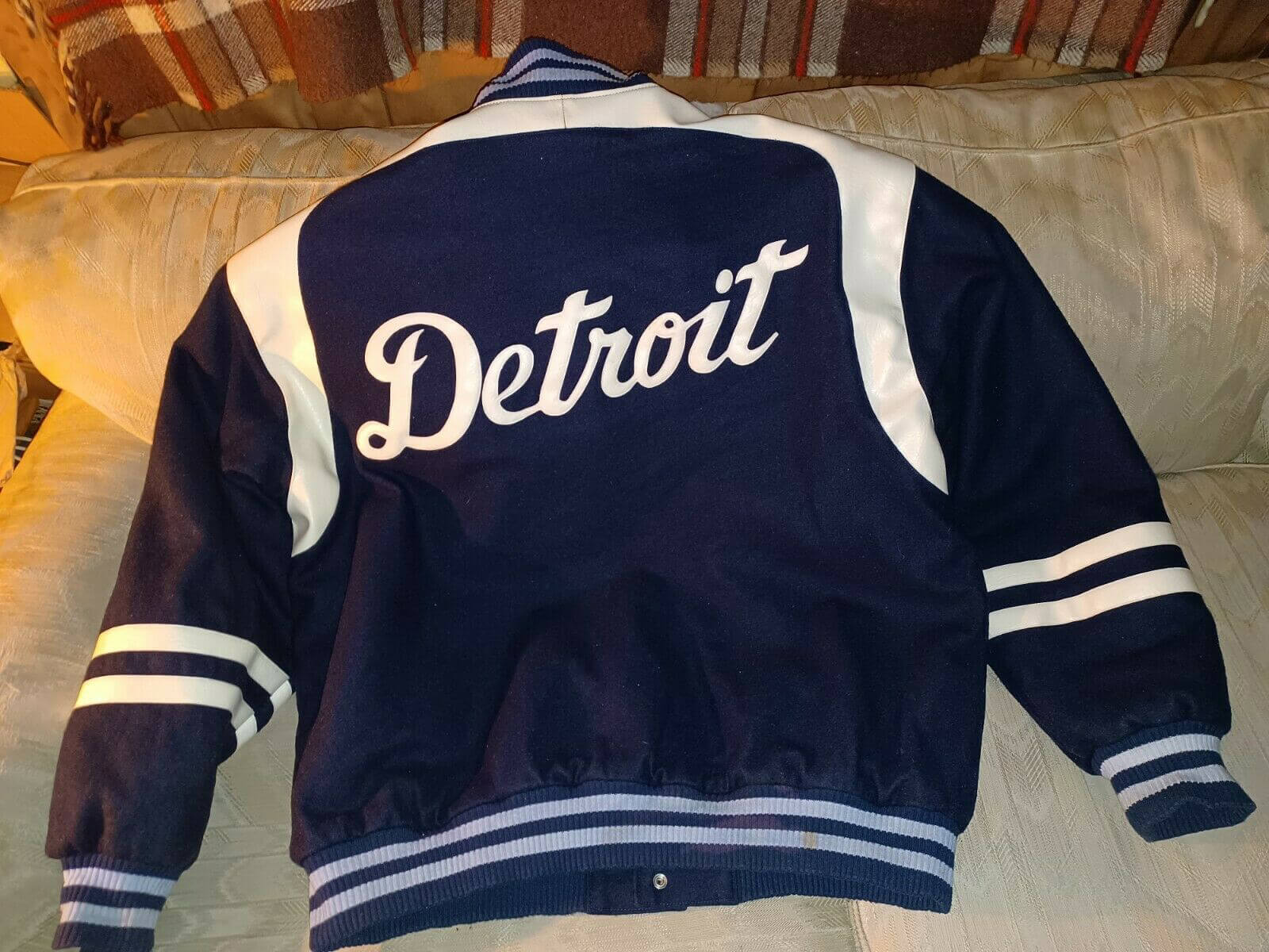 Lids Detroit Tigers JH Design Women's Embroidered Logo All-Wool Jacket -  Navy