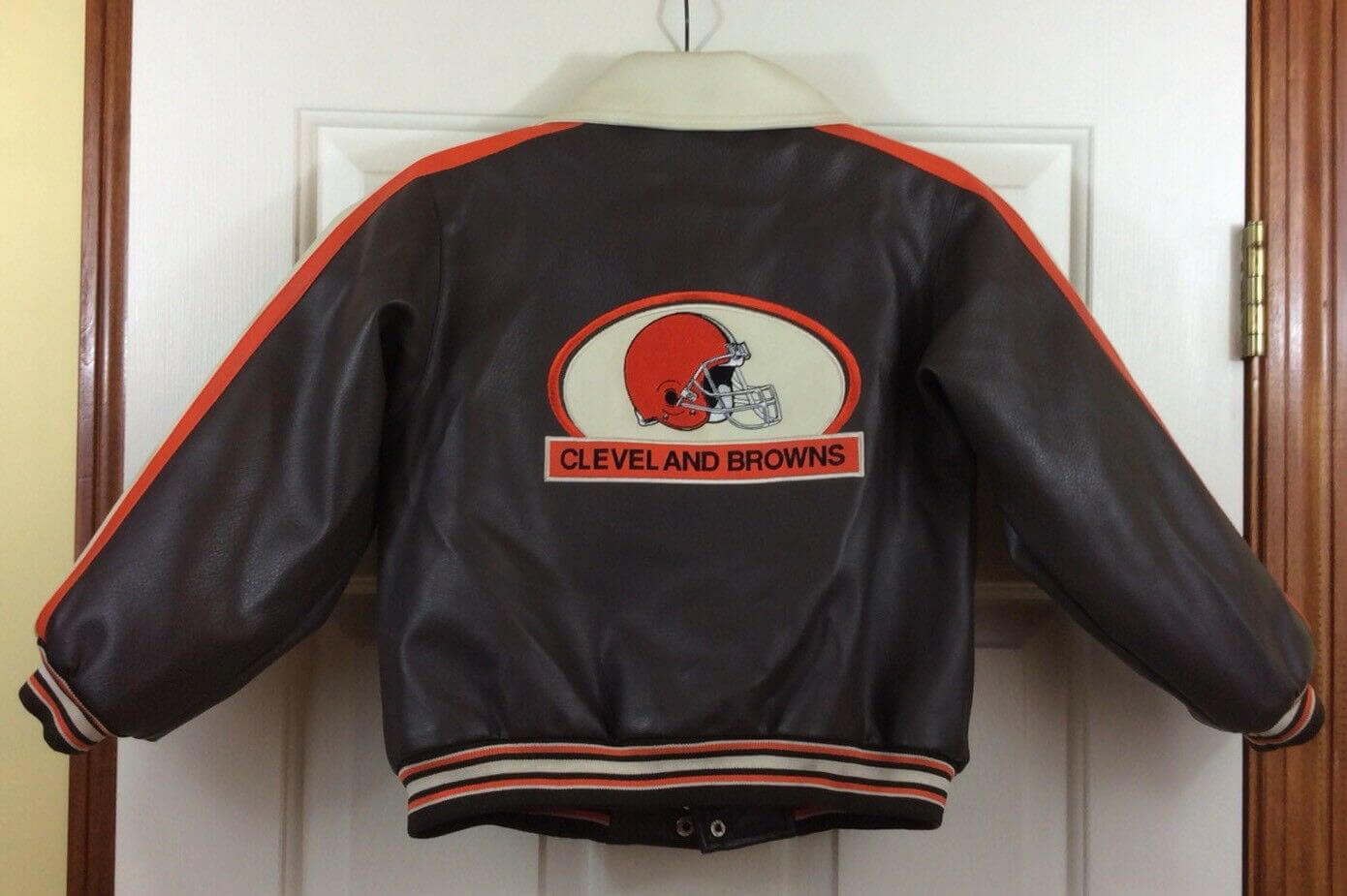 Maker of Jacket NFL Cleveland Browns Vintage Football Leather