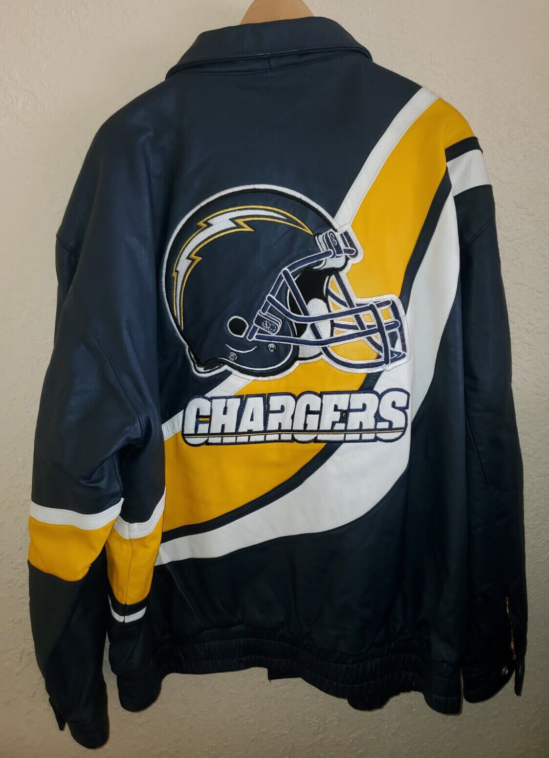 San Diego CHARGERS NFL Apparel Bomber Jacket SZ XL Brand New With Tags