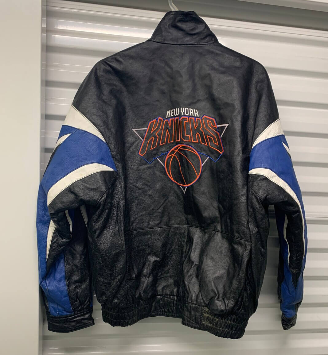 Vtg NY Knicks Starter Jacket With Raised Collar & Hoodie Men's