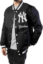 MLB Black New York Yankees Logo Select Satin Jacket